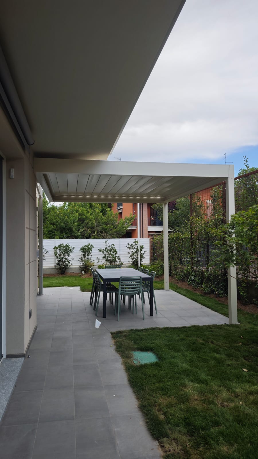 Pergola bio climatica per copertura ambienti esterni